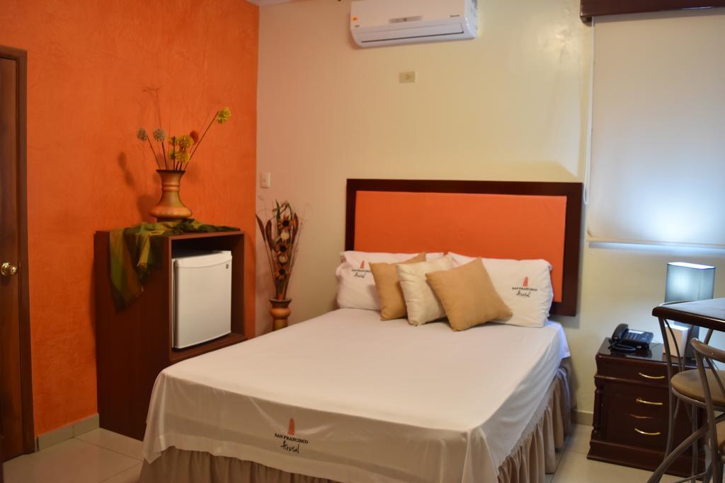 San Francisco Apart Hotel Guayaquil Ngoại thất bức ảnh