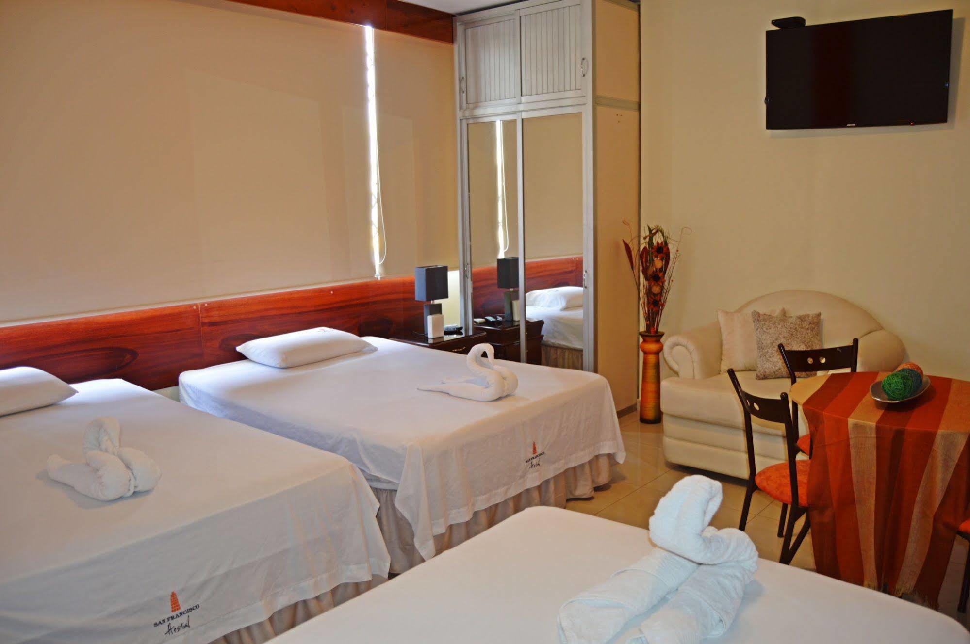 San Francisco Apart Hotel Guayaquil Ngoại thất bức ảnh